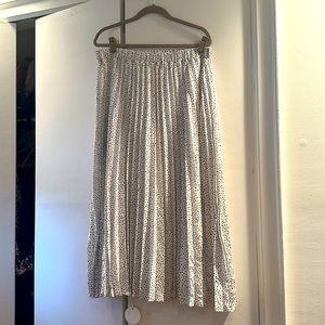 Long skirt so XL A.New target brand. Never worn!